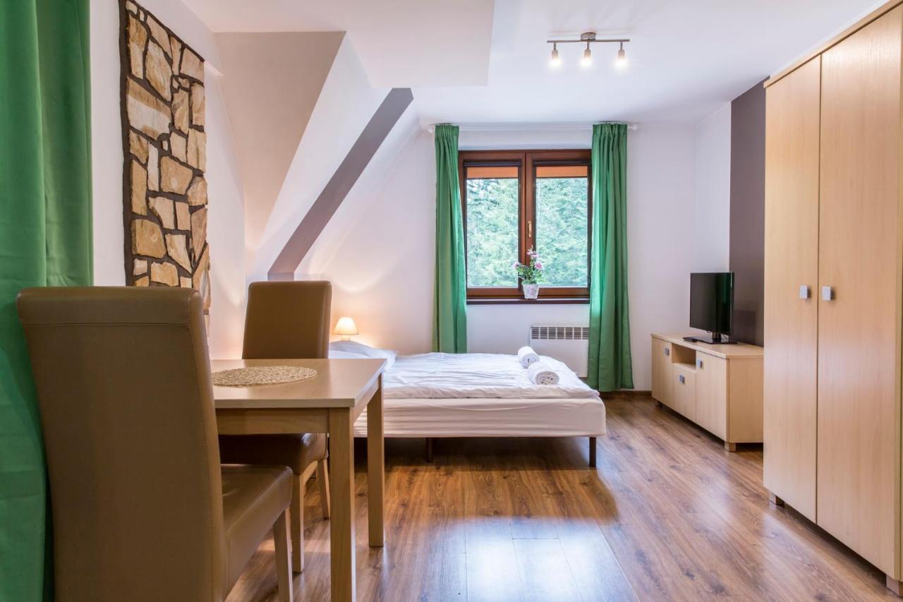 Udanypobyt Apartamenty Przy Dolinach E I F Kościelisko Exteriör bild