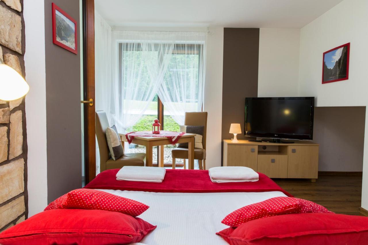 Udanypobyt Apartamenty Przy Dolinach E I F Kościelisko Exteriör bild